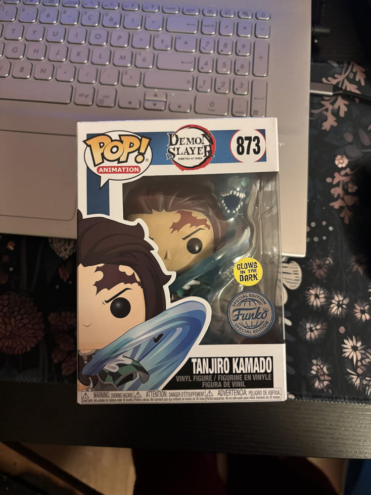 Funko POP! Animation: Demon Slayer - Tanjiro with Dragon (Exclusive) (Glow in The Dark),3.75 inches FUNKO